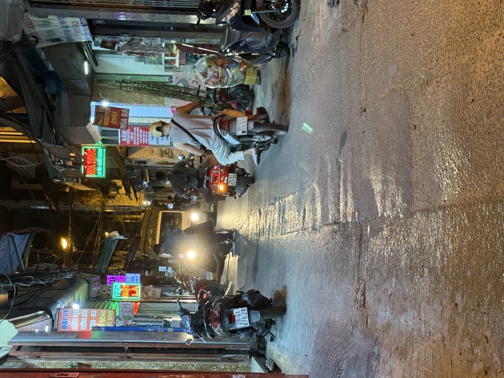 Bán nhà Cự Lộc - diện tích 78m2 7 tầng - Ô tô tránh nhau - giá 26 tỷ