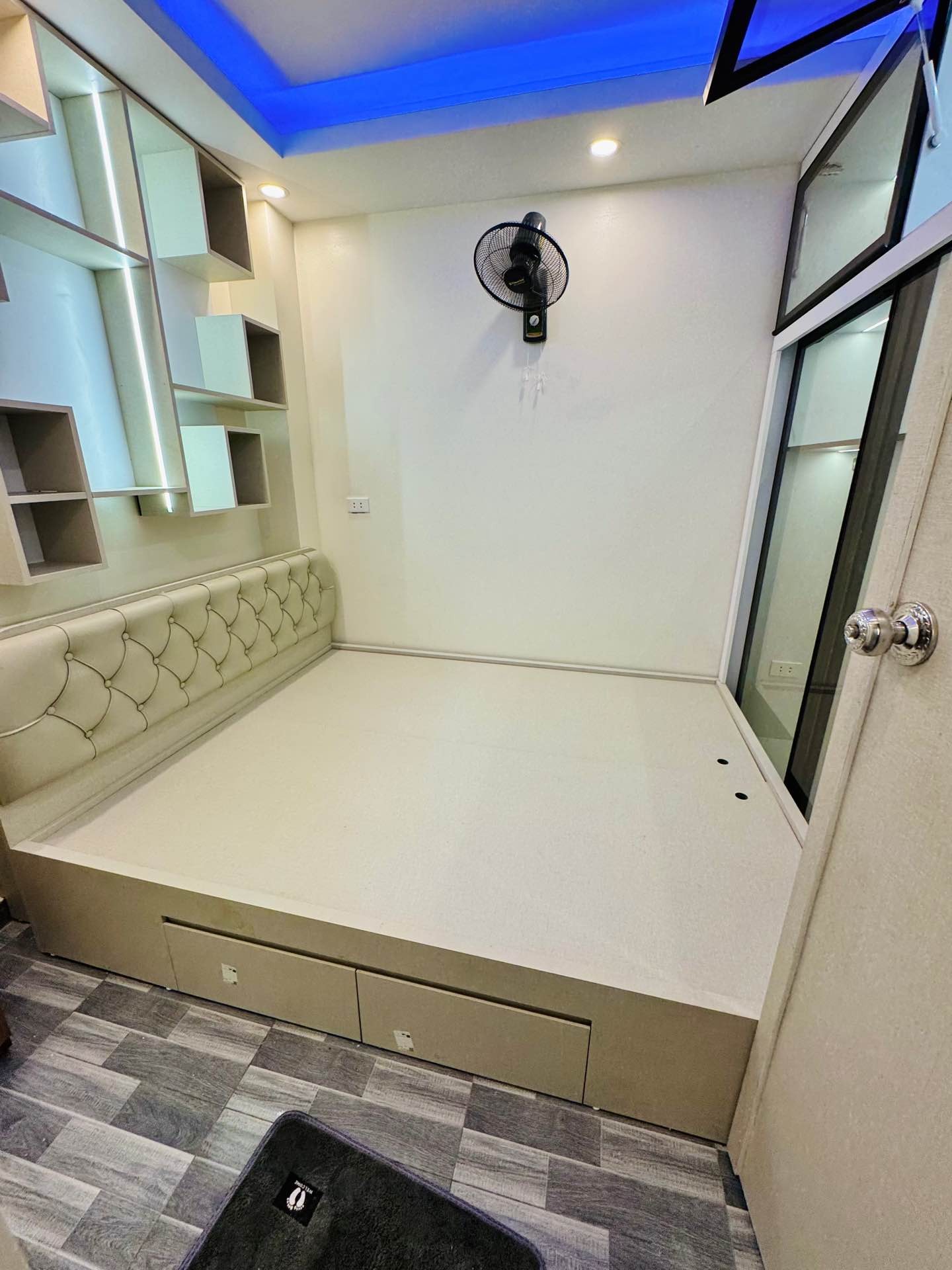Bán nhà Tân Khai - diện tích 20m2 3 tầng - Nhà đẹp, full nội thất - giá 2,26 tỷ