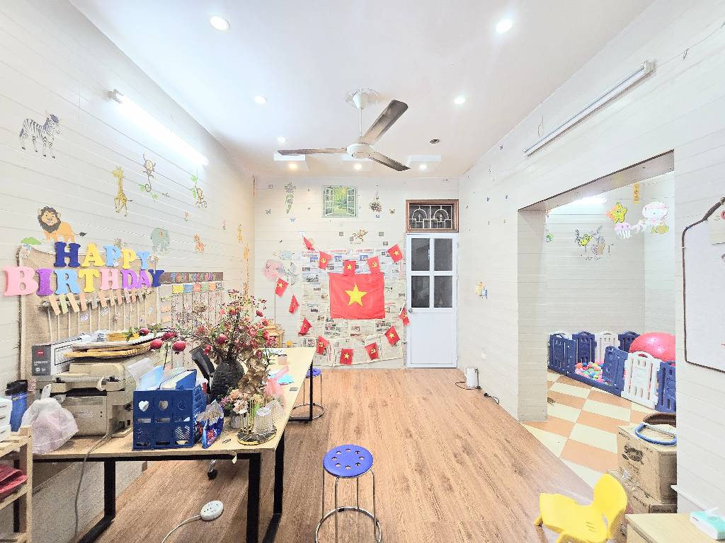 Bán nhà Kim Đồng - diện tích 56m2 4 tầng - Ô tô tránh - giá 25 tỷ