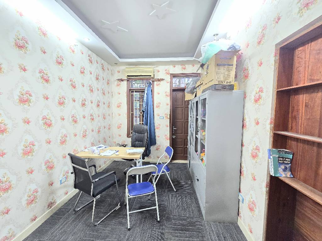 Bán nhà Kim Đồng - diện tích 56m2 4 tầng - Ô tô tránh - giá 25 tỷ