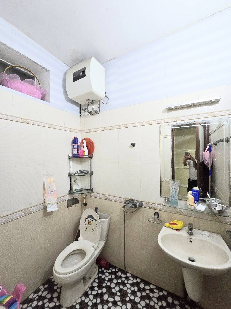 Bán nhà Kim Đồng - diện tích 56m2 4 tầng - Ô tô tránh - giá 25 tỷ