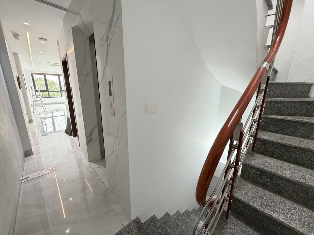 Bán nhà Đền Lừ 2 - diện tích 40m2 7 tầng - Thang máy - giá 26,5 tỷ