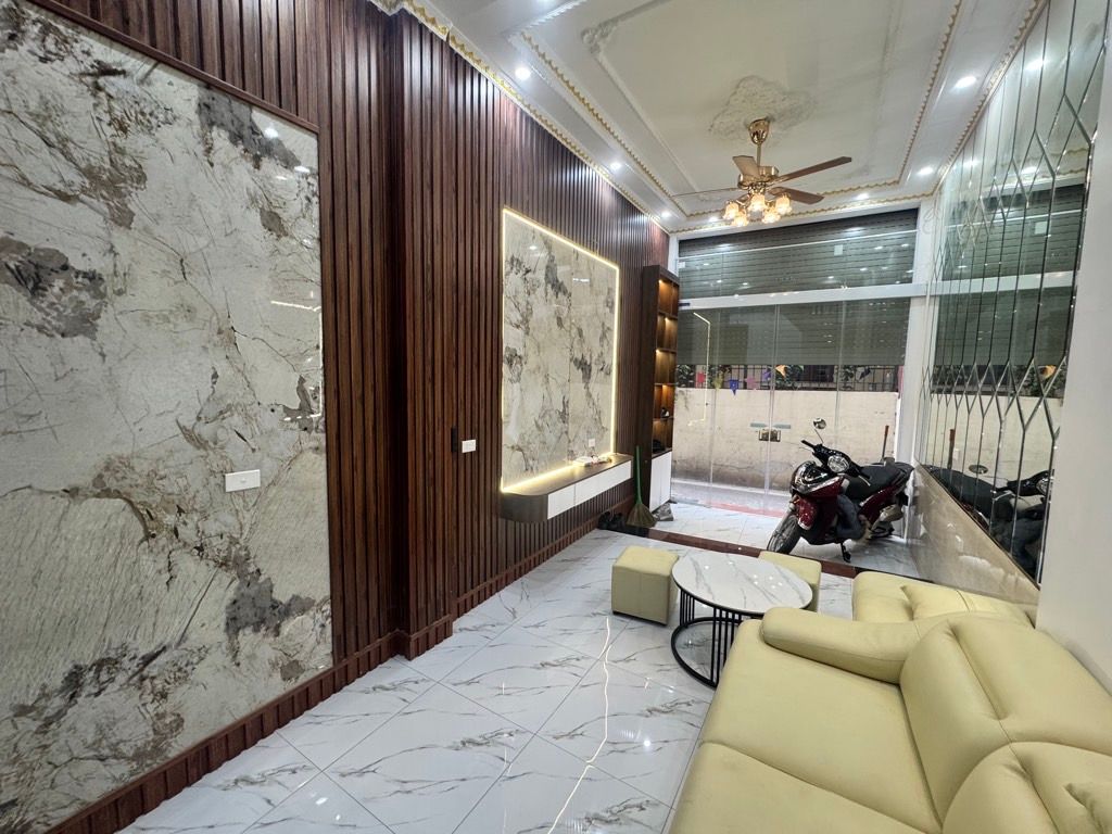 Bán nhà Nam Dư - diện tích 30m2 4 tầng - Ô tô vào gần nhà - giá 7,5 tỷ