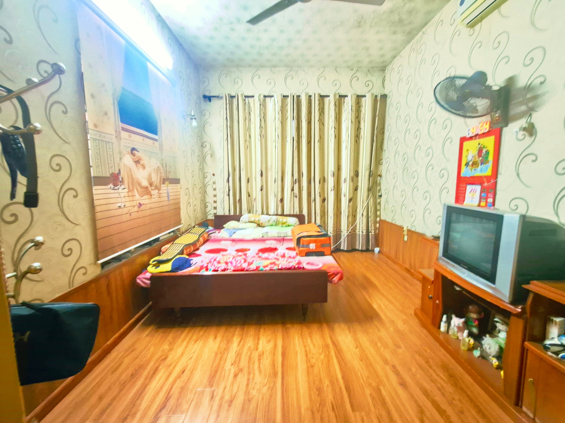 Bán nhà Nguyễn Ngọc Nại - diện tích 96m2 3 tầng - Ô tô đỗ cửa - giá 32,5 tỷ