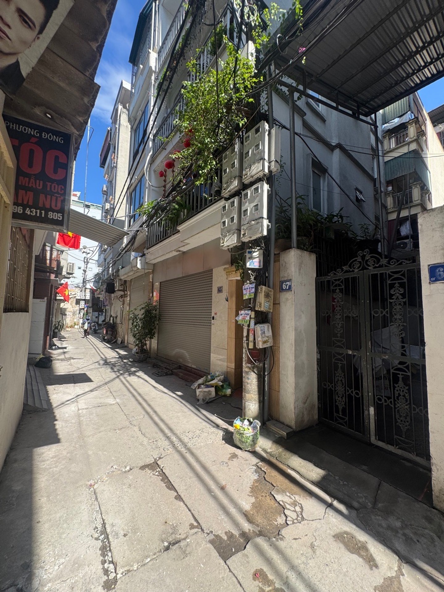 Bán nhà Giải Phóng - diện tích 33m2 2 tầng - ô tô đỗ cổng - giá 6,1 tỷ