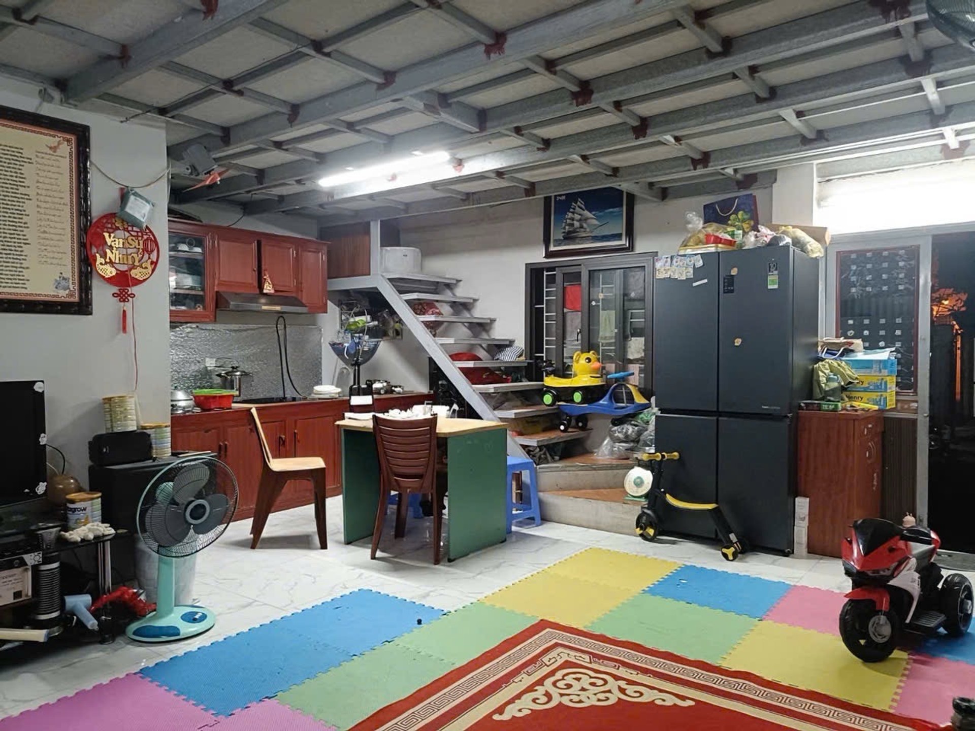 Bán nhà Giải Phóng - diện tích 33m2 2 tầng - ô tô đỗ cổng - giá 6,1 tỷ