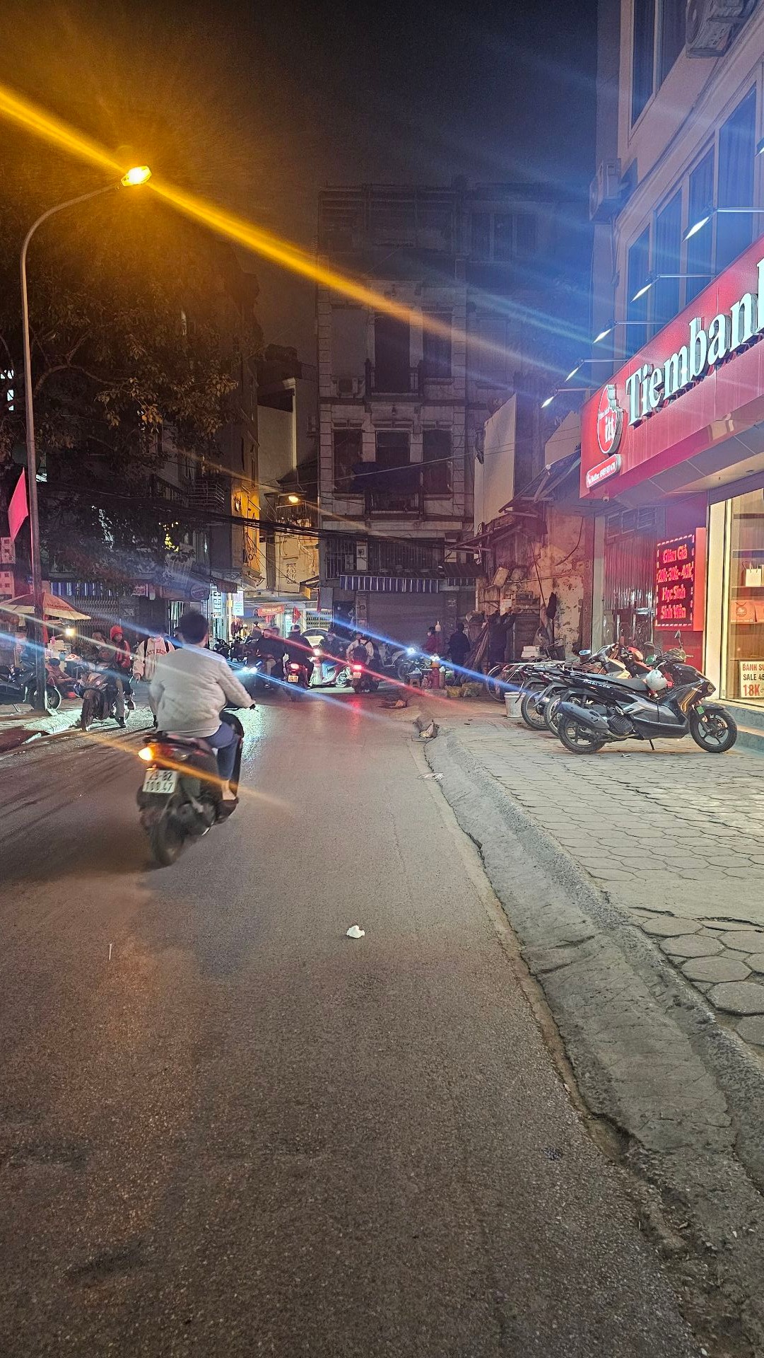 Bán nhà Hoàng Mai - diện tích 45m2 5 tầng - Lô góc 3 mặt thoáng - giá 8,75 tỷ