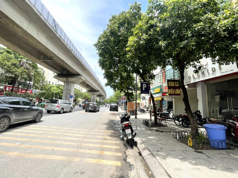 Bán nhà Hào Nam - diện tích 73m2 3 tầng - Lô góc 2 mặt thoáng - giá 35 tỷ