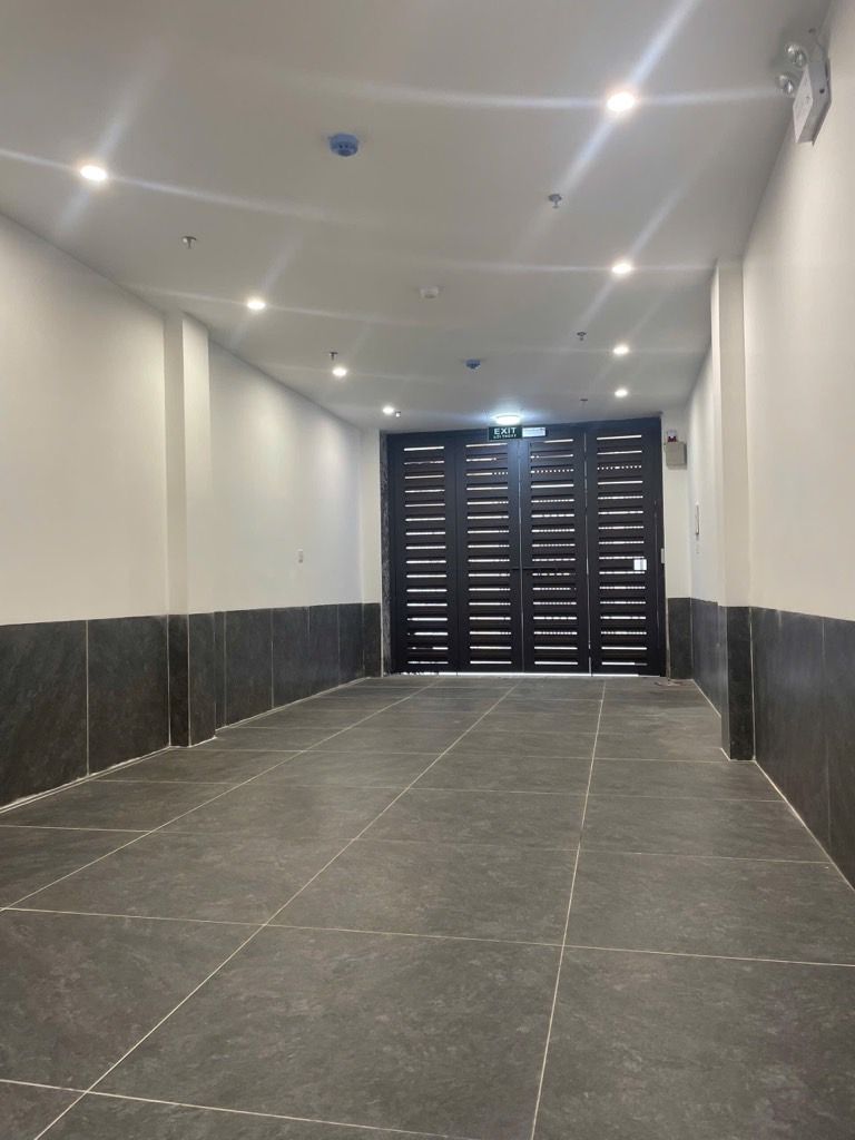 Bán nhà Nguyễn Ngọc Nại - diện tích 81m2 8 tầng - Ô tô vào nhà - giá 29,8 tỷ