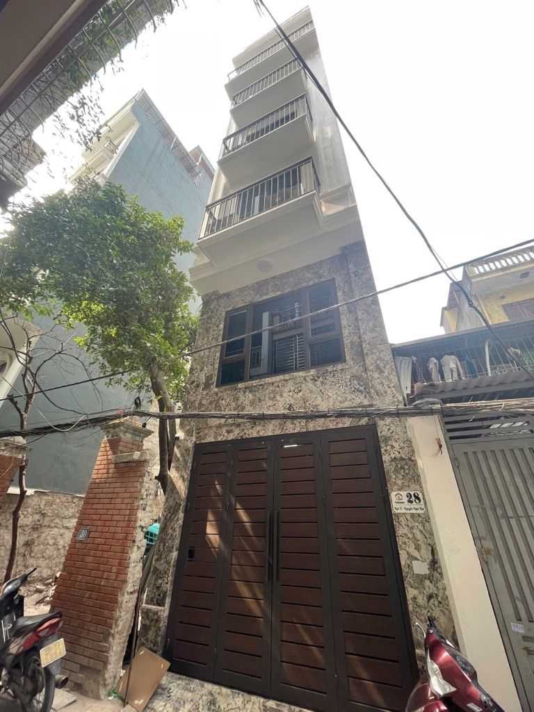 Bán nhà Nguyễn Ngọc Nại - diện tích 81m2 8 tầng - Ô tô vào nhà - giá 29,8 tỷ