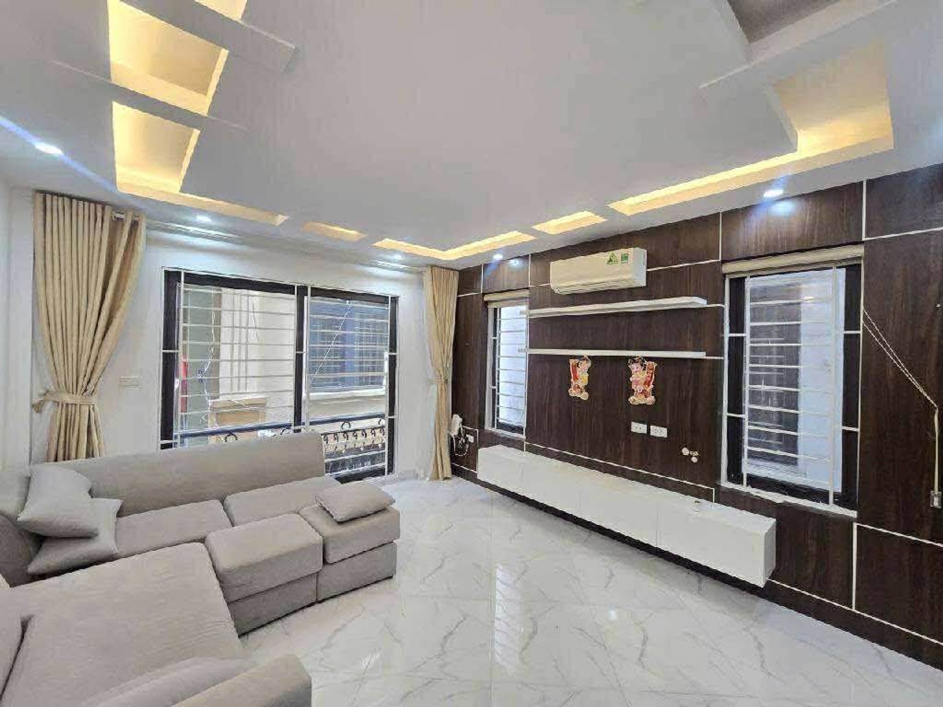 Bán nhà Phố 8/3 - diện tích 31m2 5 tầng - Lô góc - giá 7,5 tỷ
