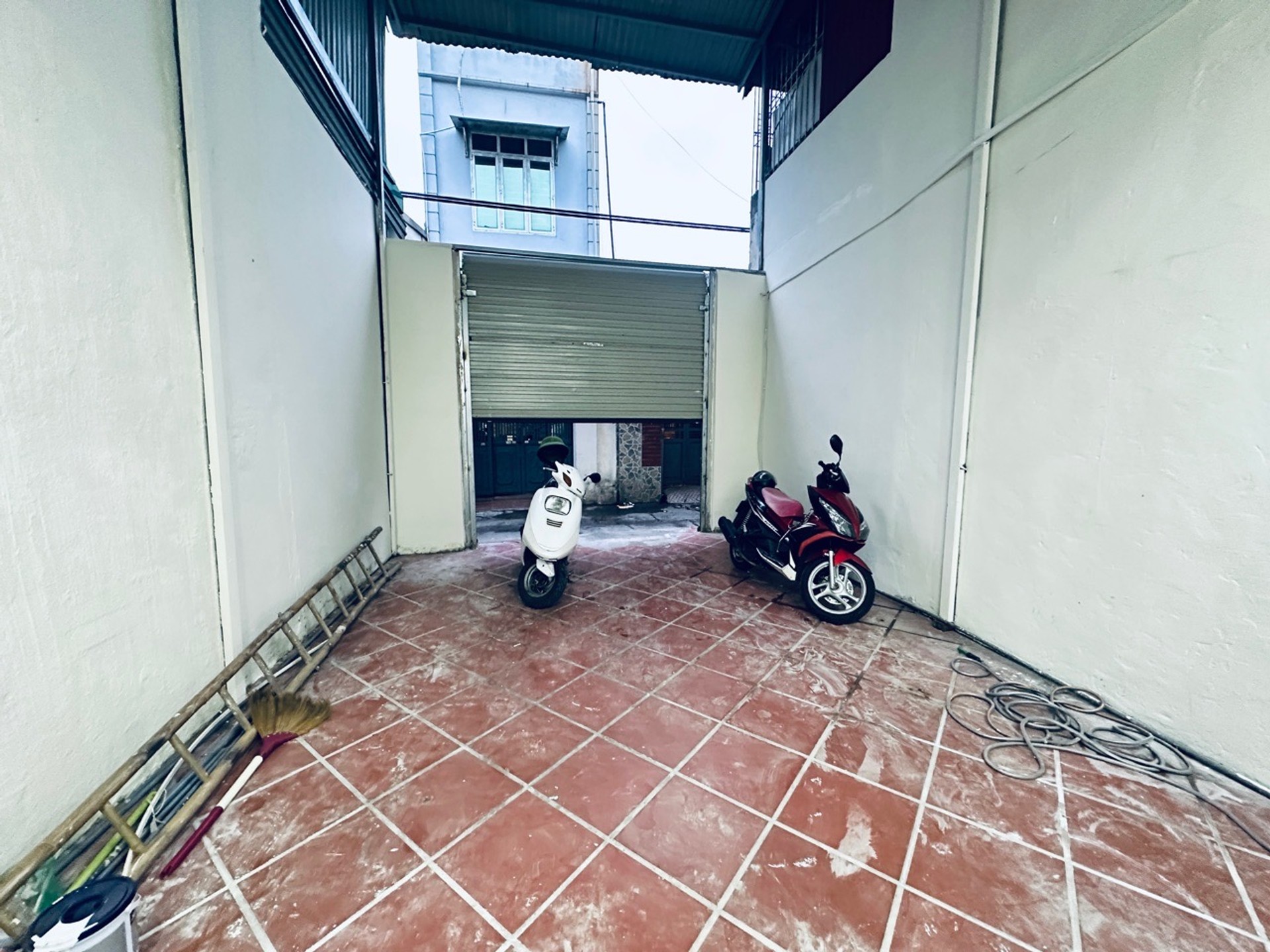 Bán nhà Định Công Thượng - diện tích 63m2 2 tầng - Ô tô tránh kinh doanh - giá 3,8 tỷ