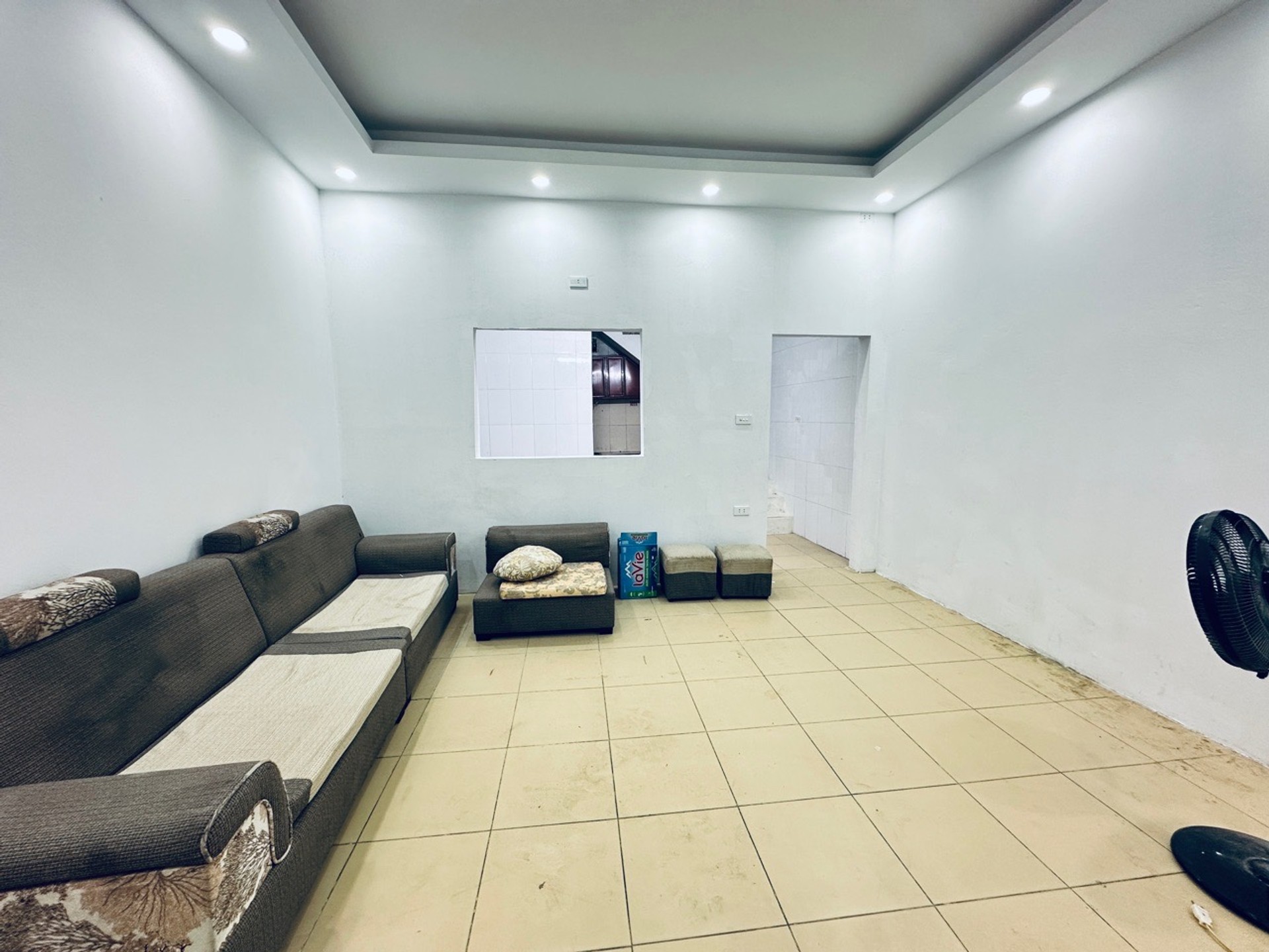 Bán nhà Định Công Thượng - diện tích 63m2 2 tầng - Ô tô tránh kinh doanh - giá 3,8 tỷ