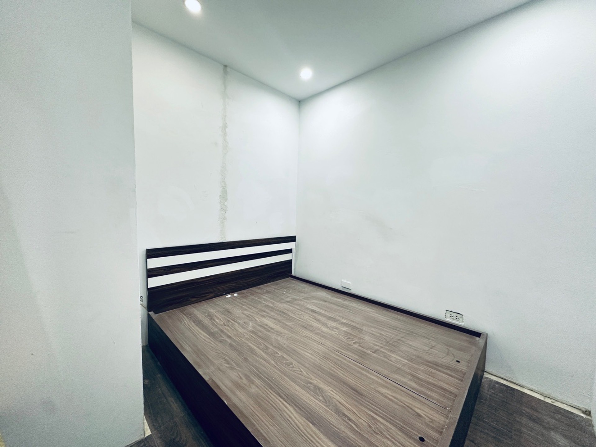 Bán nhà Định Công Thượng - diện tích 63m2 2 tầng - Ô tô tránh kinh doanh - giá 3,8 tỷ