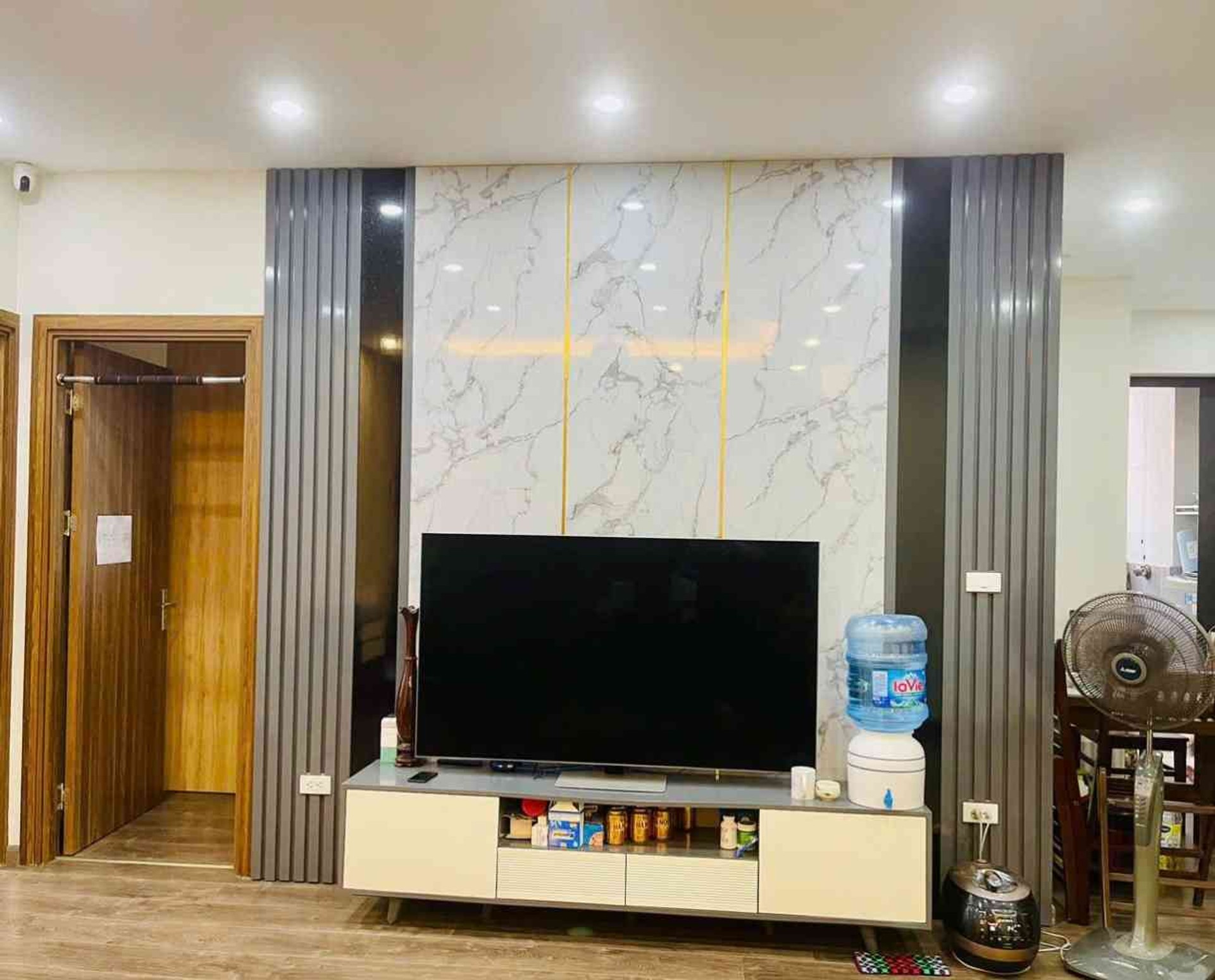 Bán nhà Tân Mai - diện tích 95m2 15 tầng - LÔ GÓC - giá 8,6 tỷ