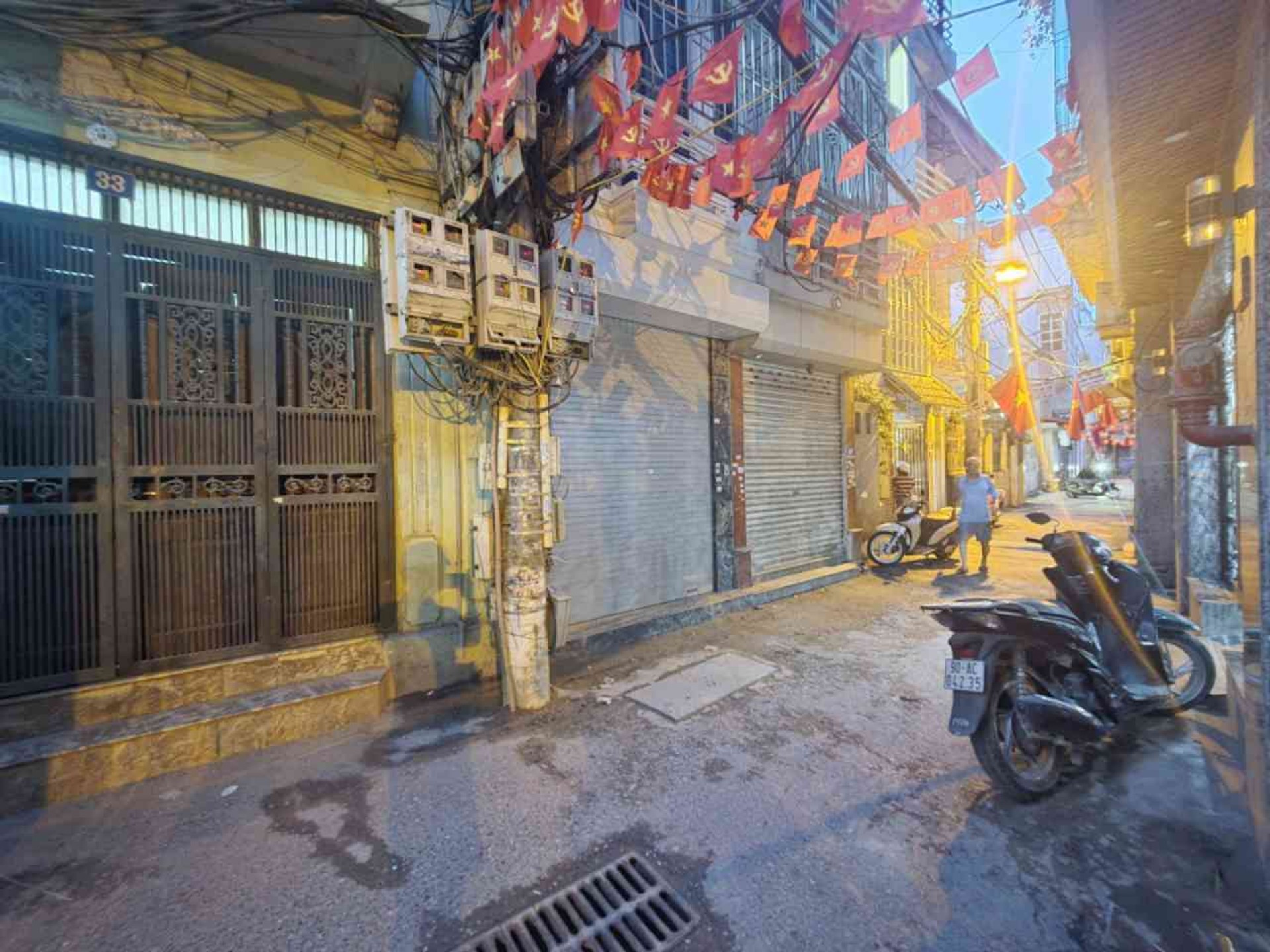 Bán nhà Ngõ 197 - diện tích 53m2 6 tầng - Lô góc, kinh doanh - giá 19,2 tỷ
