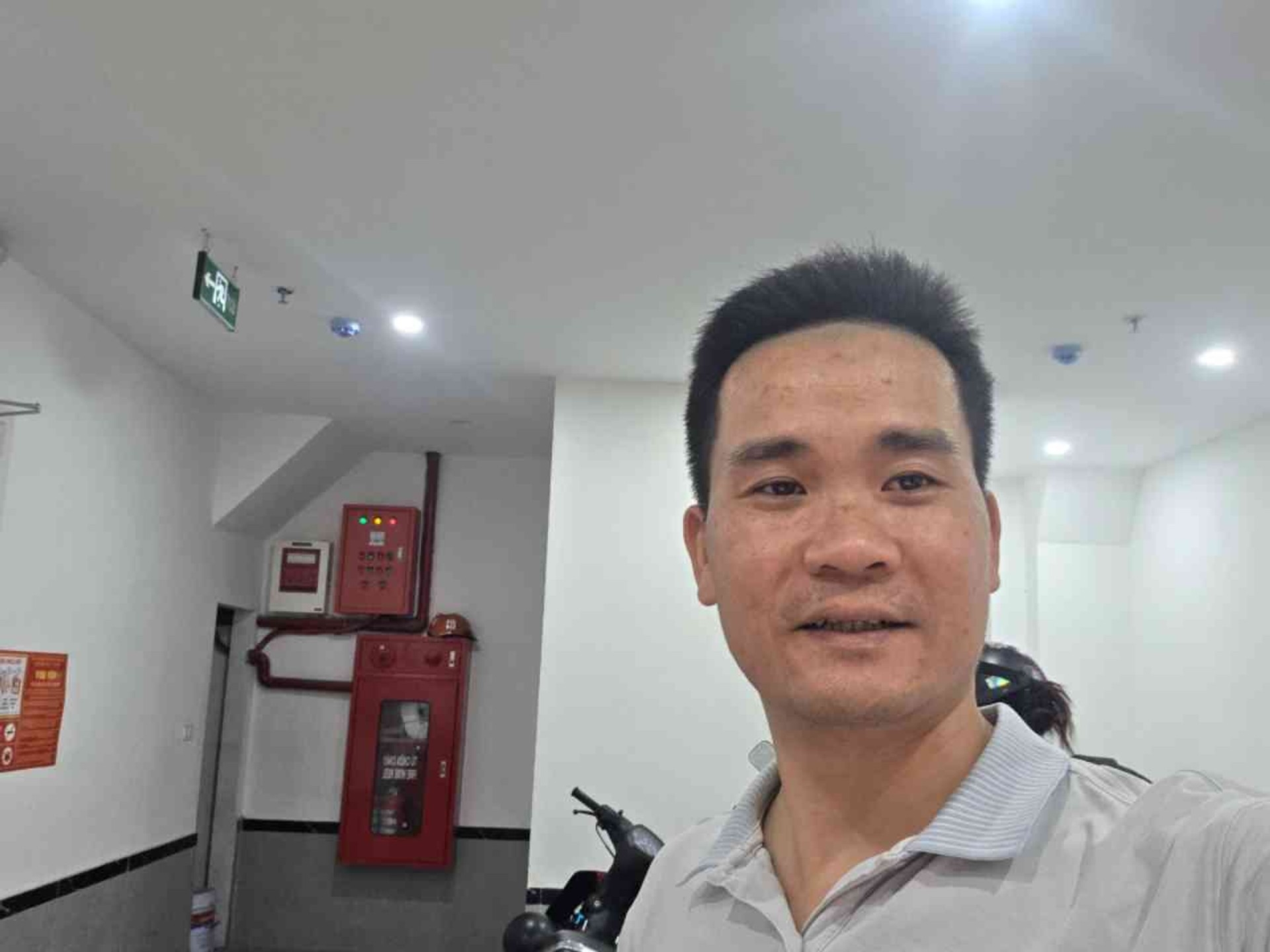 Bán nhà Ngõ 197 - diện tích 53m2 6 tầng - Lô góc, kinh doanh - giá 19,2 tỷ