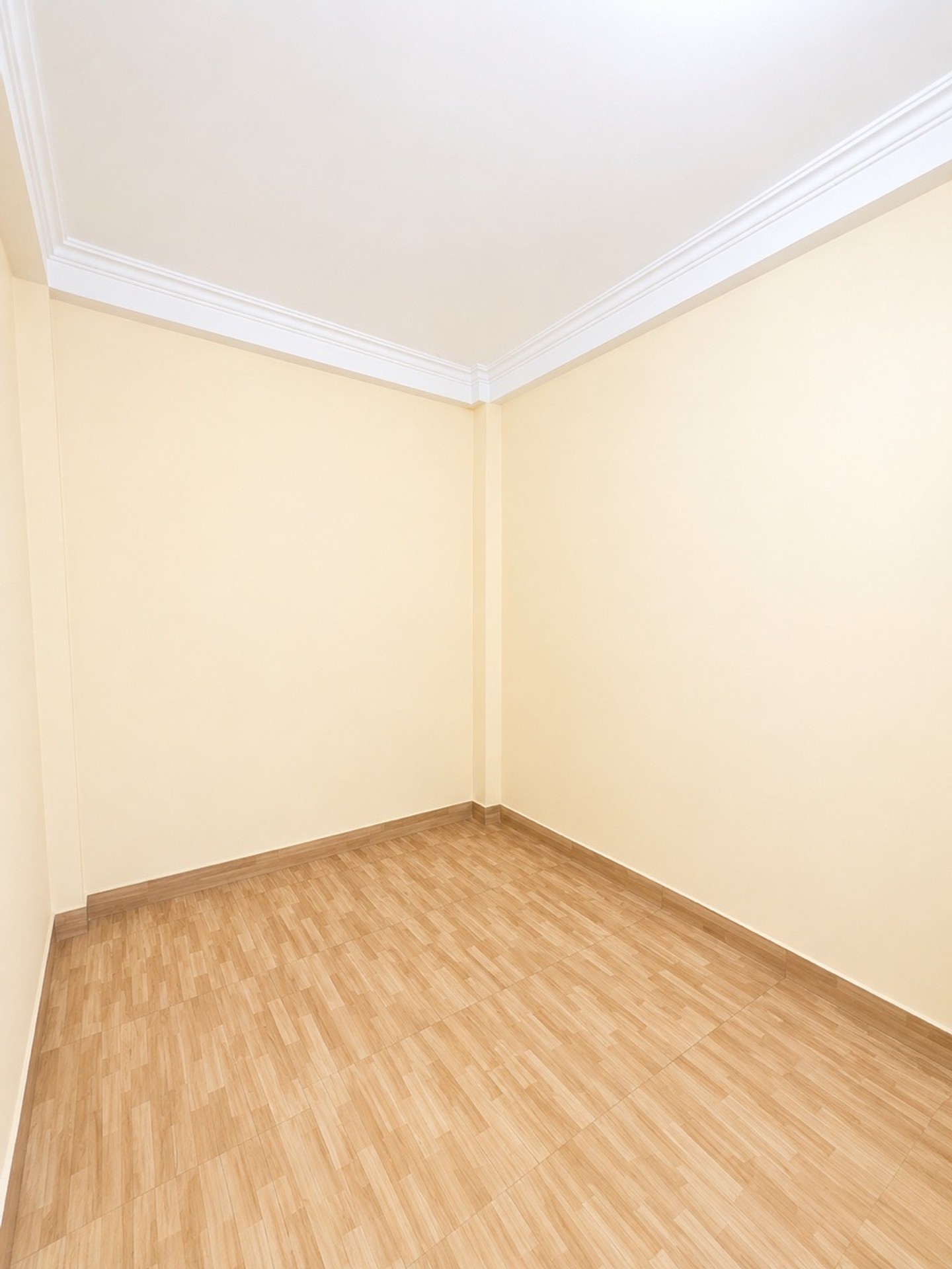 Bán nhà Hoàng Mai - diện tích 30m2 3 tầng - Lô góc 2 mặt ngõ - giá 5,1 tỷ