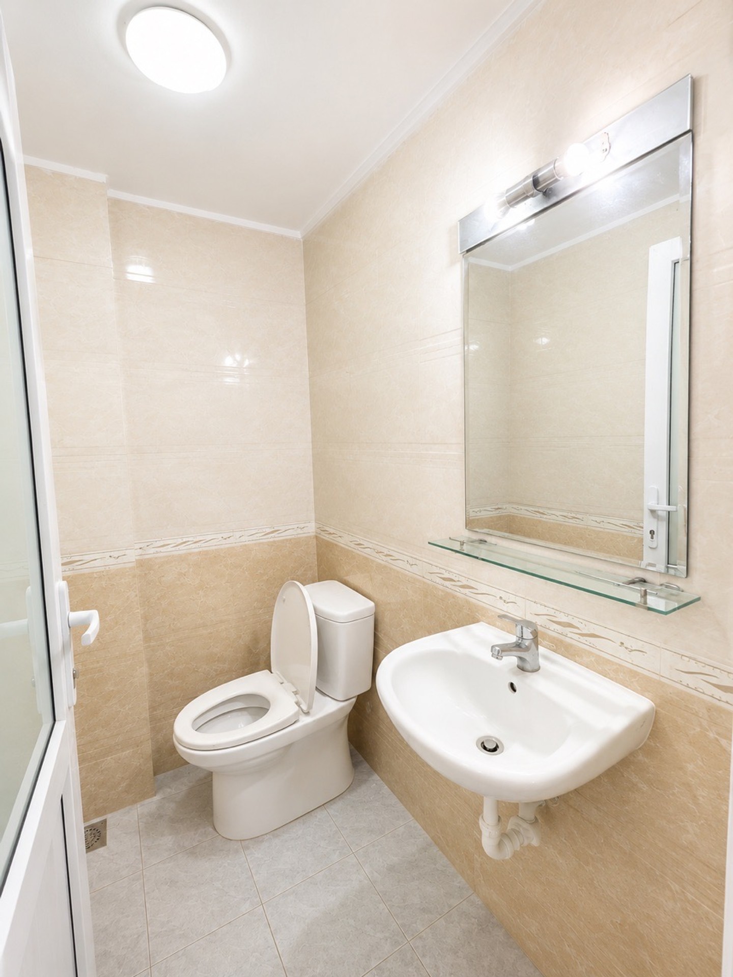 Bán nhà Hoàng Mai - diện tích 30m2 3 tầng - Lô góc 2 mặt ngõ - giá 5,1 tỷ