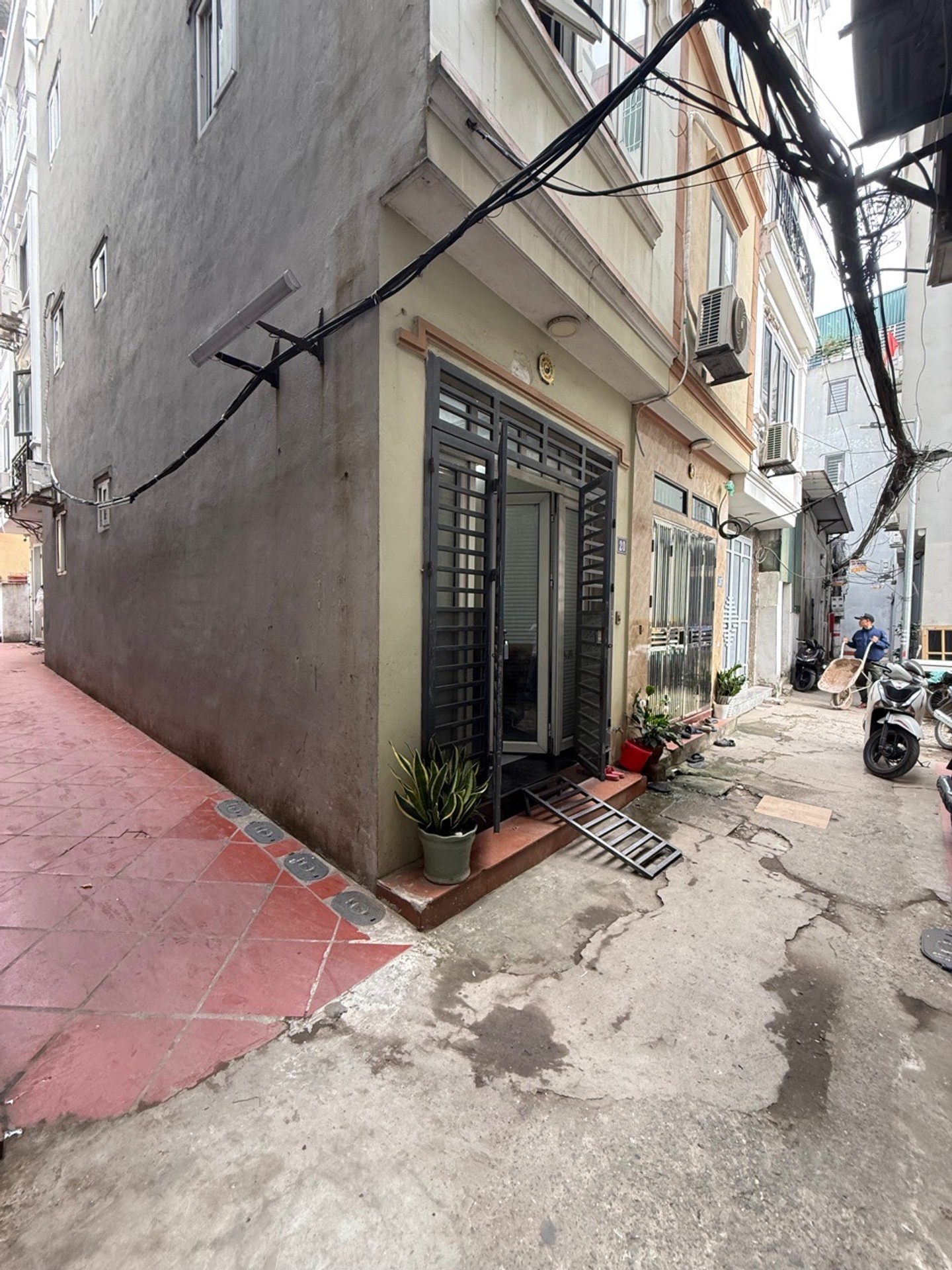 Bán nhà Hoàng Mai - diện tích 30m2 3 tầng - Lô góc 2 mặt ngõ - giá 5,1 tỷ