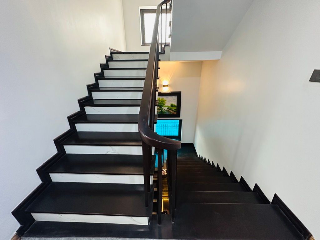 Bán nhà Lô H1 KĐT Mới Yên Hòa - diện tích 264m2 6 tầng - BIỆT THỰ - LÔ GÓC - VỪA Ở - KINH DOANH VĂN PHÒNG - NHÀ HÀNG - ĐẲNG CẤP 5 SAO - giá 170 tỷ