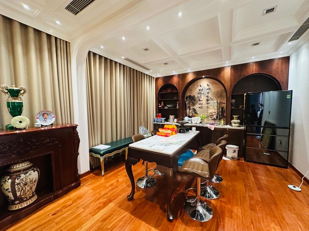 Bán nhà Lô H1 KĐT Mới Yên Hòa - diện tích 264m2 6 tầng - BIỆT THỰ - LÔ GÓC - VỪA Ở - KINH DOANH VĂN PHÒNG - NHÀ HÀNG - ĐẲNG CẤP 5 SAO - giá 170 tỷ