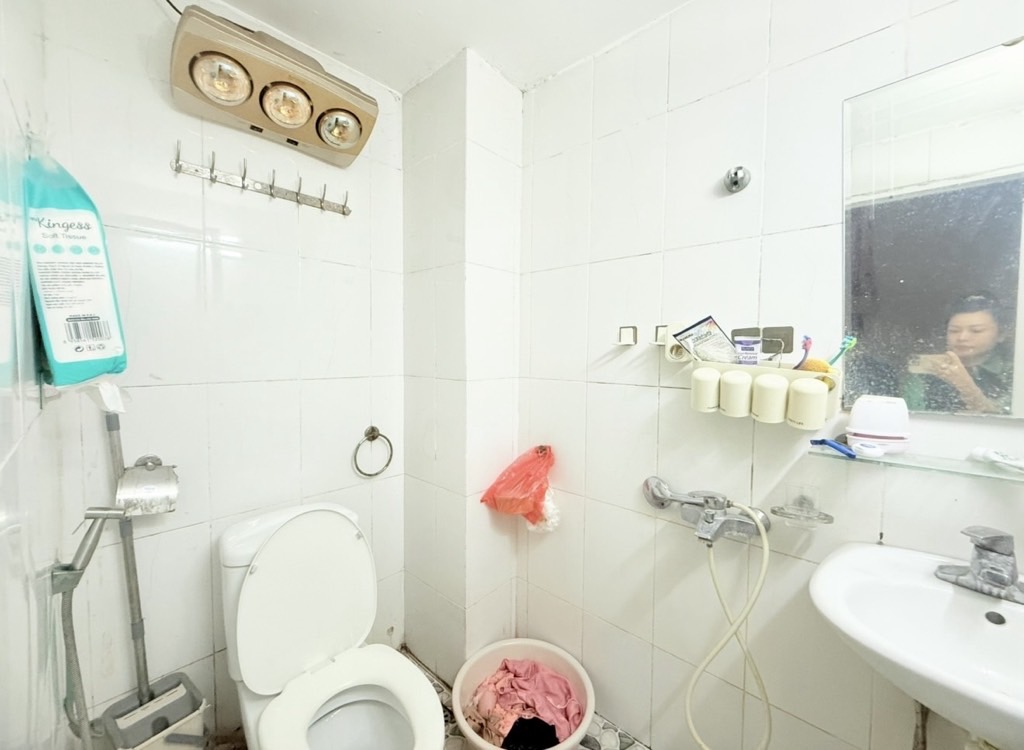 Bán nhà Vân Đồn - diện tích 97m2 6 tầng - Đang cập nhật - giá 34 tỷ