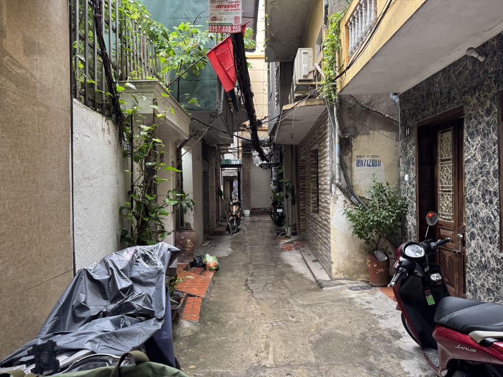 Bán nhà Vân Đồn - diện tích 97m2 6 tầng - Đang cập nhật - giá 34 tỷ