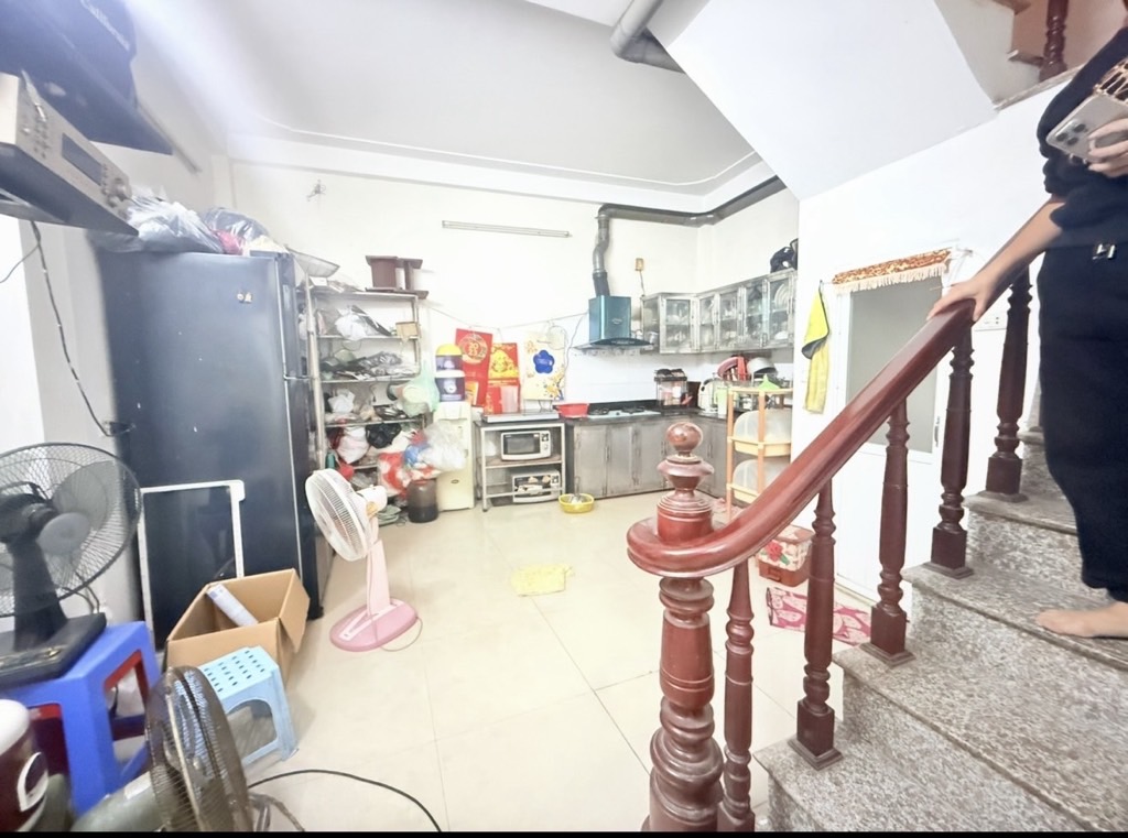 Bán nhà Vân Đồn - diện tích 97m2 6 tầng - Đang cập nhật - giá 34 tỷ