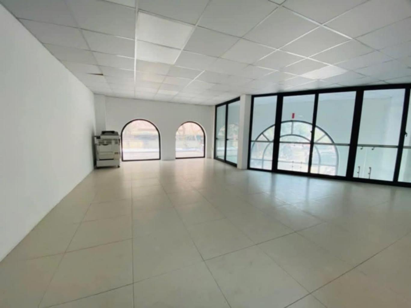 Bán nhà Ngõ 4 - diện tích 203m2 7 tầng - Lô góc 3 mặt thoáng - giá 74 tỷ