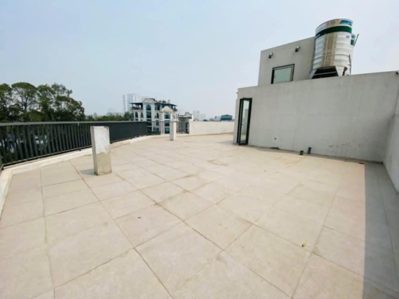 Bán nhà Ngõ 4 - diện tích 203m2 7 tầng - Lô góc 3 mặt thoáng - giá 74 tỷ