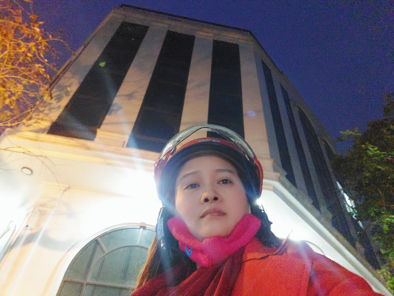 Bán nhà Ngõ 4 - diện tích 203m2 7 tầng - Lô góc 3 mặt thoáng - giá 74 tỷ