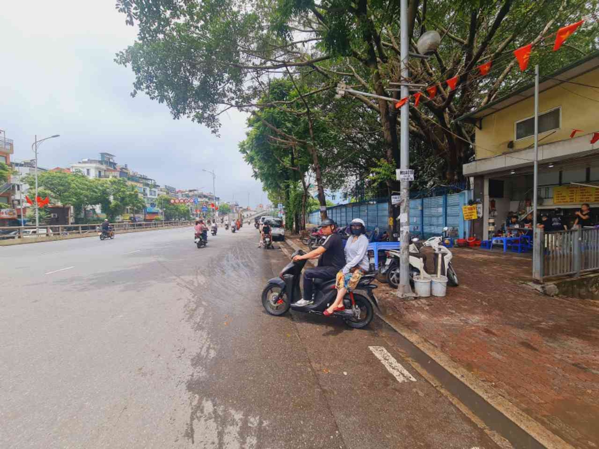 Bán nhà Trần Khát Chân - diện tích 39m2 1 tầng - Ô tô đỗ cửa - giá 12,8 tỷ