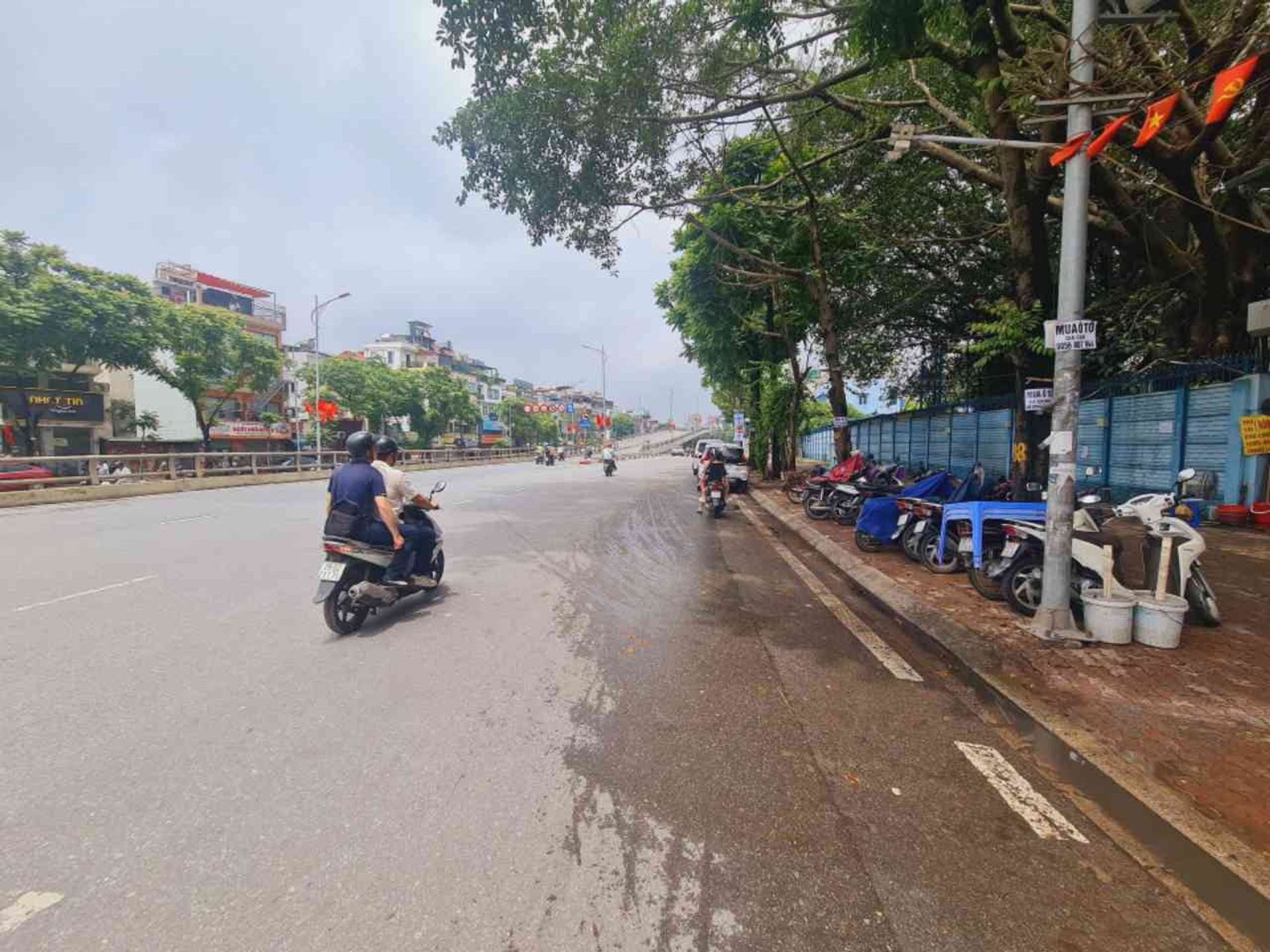 Bán nhà Trần Khát Chân - diện tích 39m2 1 tầng - Ô tô đỗ cửa - giá 12,8 tỷ