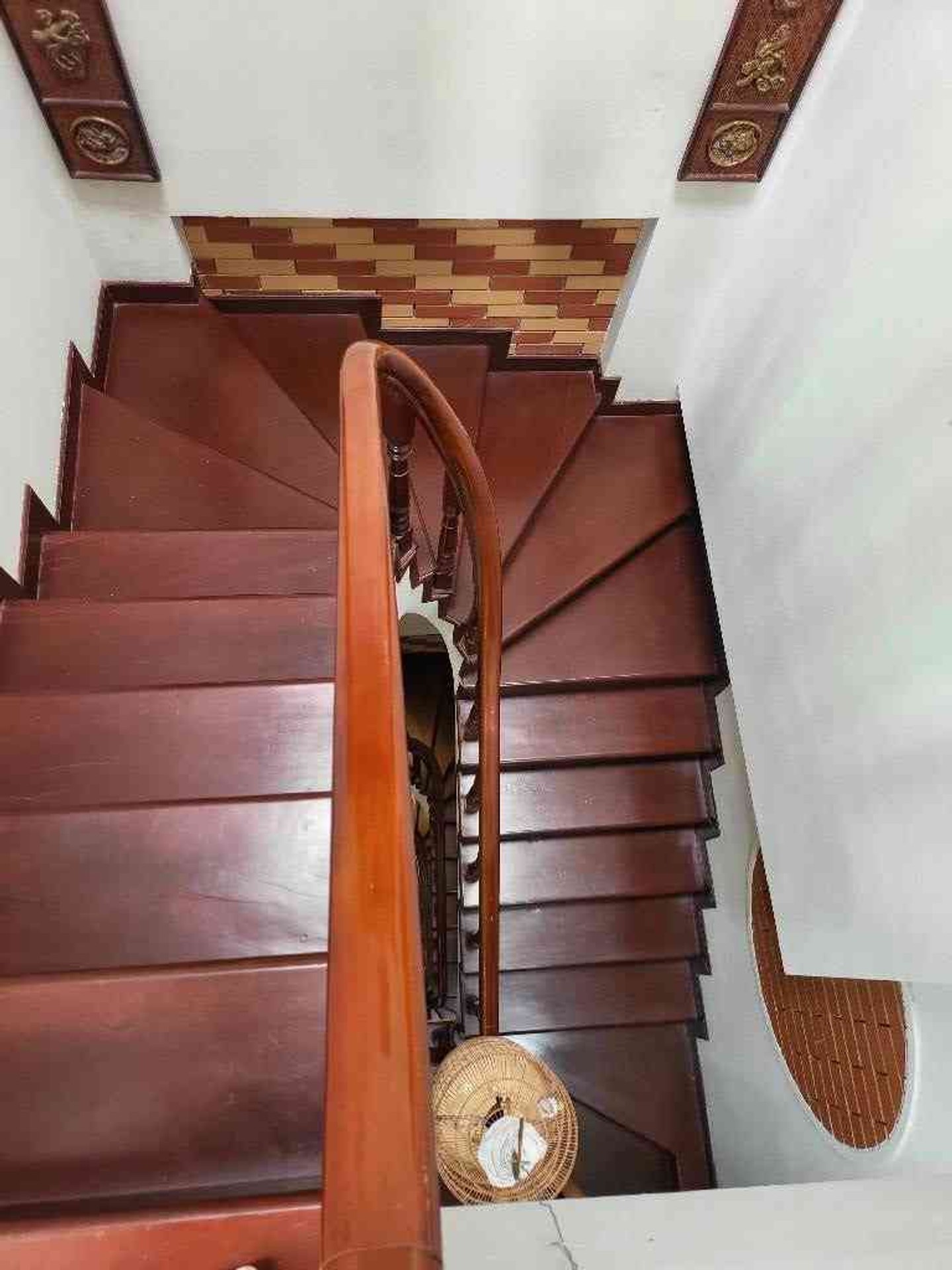 Bán nhà Giáp Bát - diện tích 31m2 5 tầng - mặt ngõ thông, cách ô tô 10m - giá 8,8 tỷ