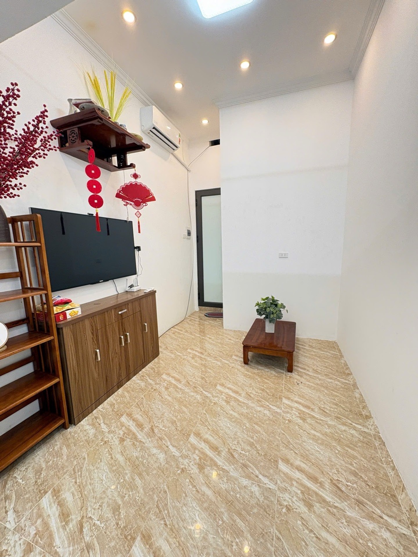 Bán nhà Hàng Chuối - diện tích 38m2 1 tầng - Căn hộ trung tâm - giá 3,1 tỷ