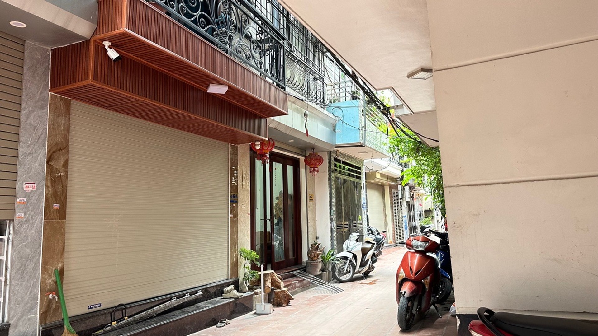 Bán nhà Lĩnh Nam - diện tích 40m2 5 tầng - Ô tô đỗ cửa - giá 10,7 tỷ
