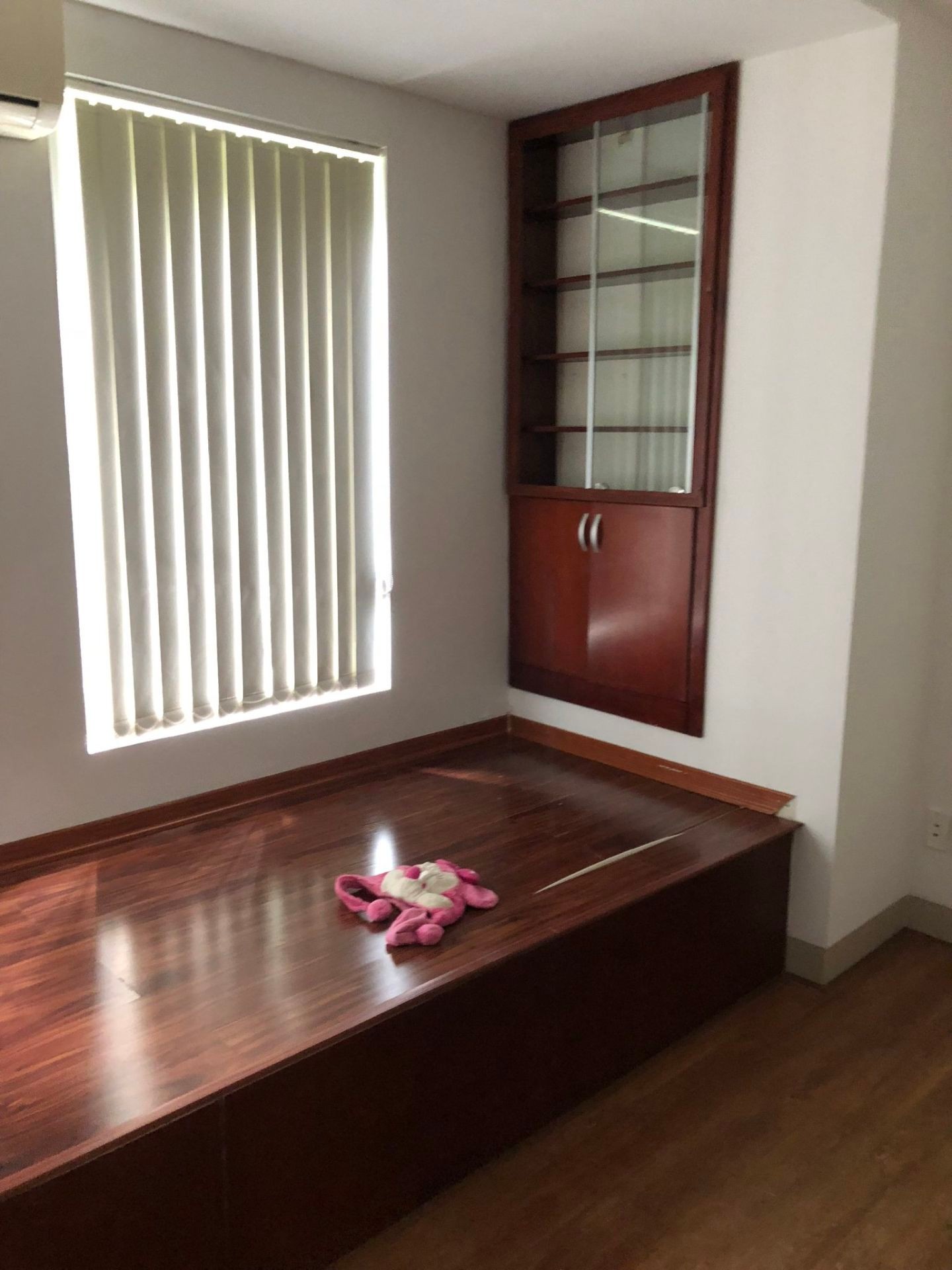 Bán nhà Ngọc Khánh - diện tích 106m2 9 tầng - Lô góc 2 mặt thoáng - giá 82 tỷ