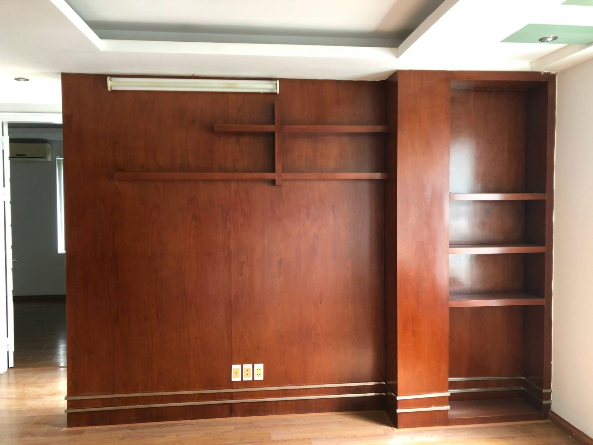 Bán nhà Ngọc Khánh - diện tích 106m2 9 tầng - Lô góc 2 mặt thoáng - giá 82 tỷ