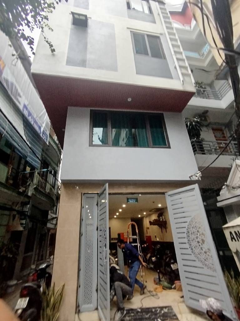 Bán nhà Bạch Mai - diện tích 70m2 7 tầng - Lô góc, thang máy - giá 28 tỷ