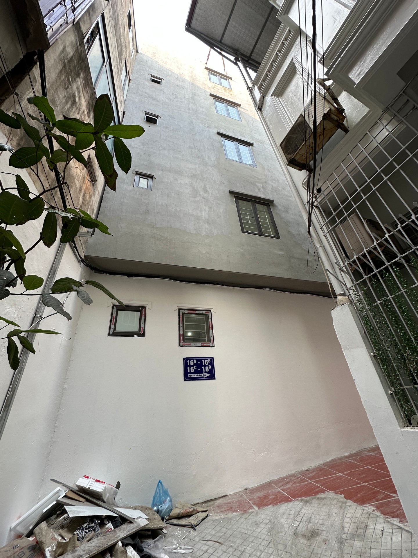 Bán nhà Trần Khát Chân - diện tích 42m2 5 tầng - Lô góc thoáng sáng - giá 12,5 tỷ
