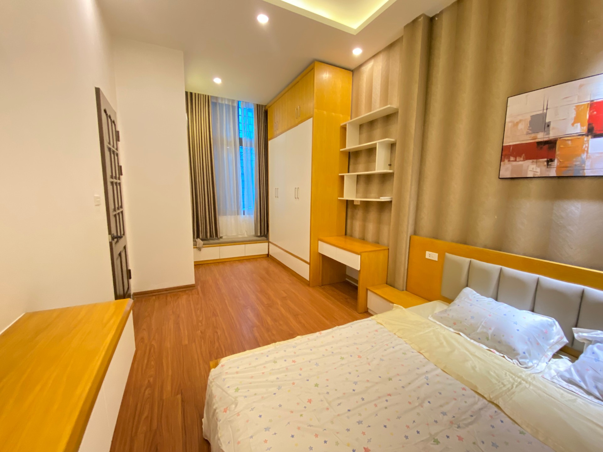 Bán nhà Hồng Mai - diện tích 30m2 4 tầng - Nhà đẹp đón Tết full nội thất - giá 6,65 tỷ
