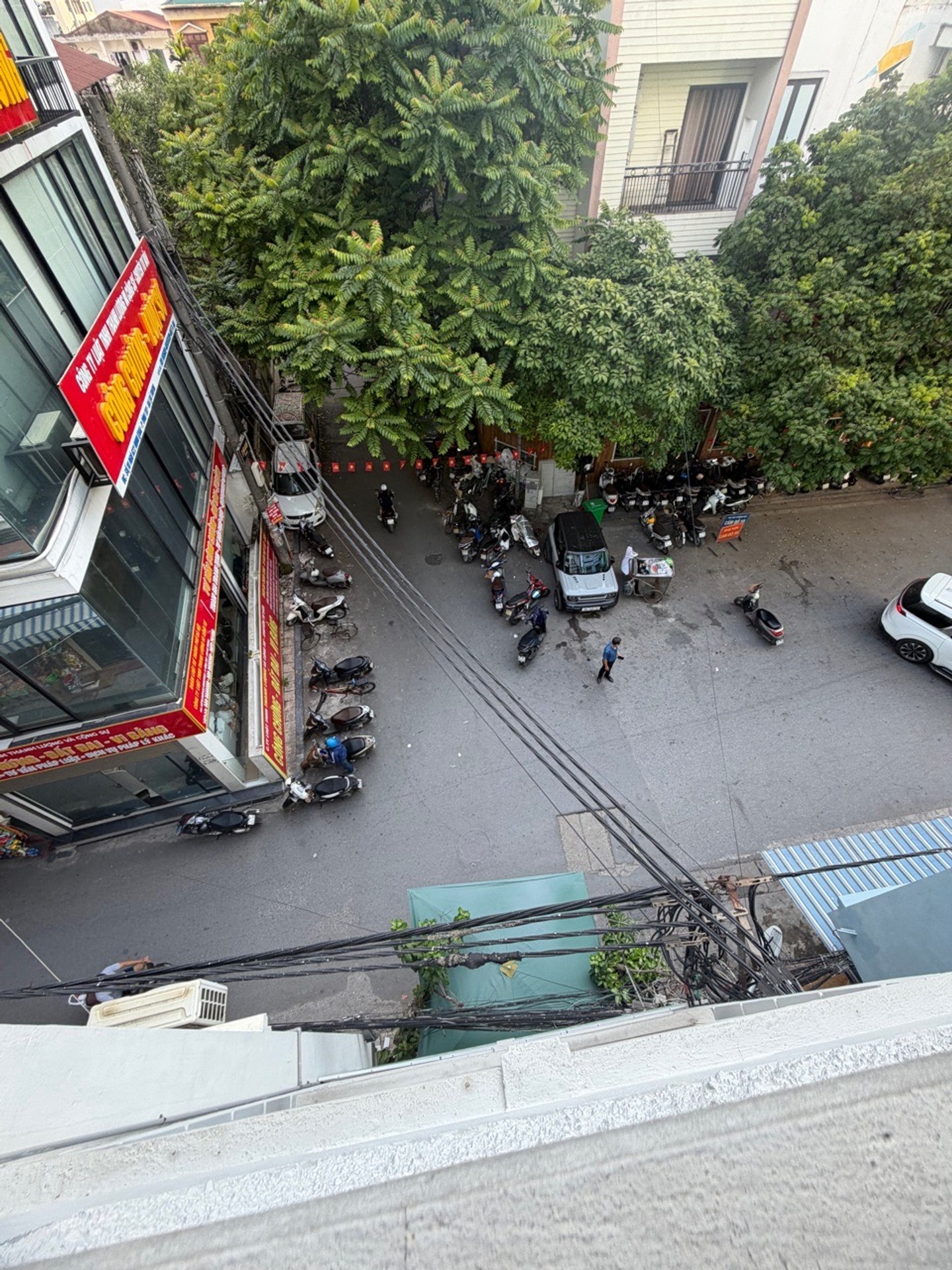Bán nhà Minh Khai - diện tích 30m2 4 tầng - Lô góc, ô tô đỗ vào - giá 16,3 tỷ