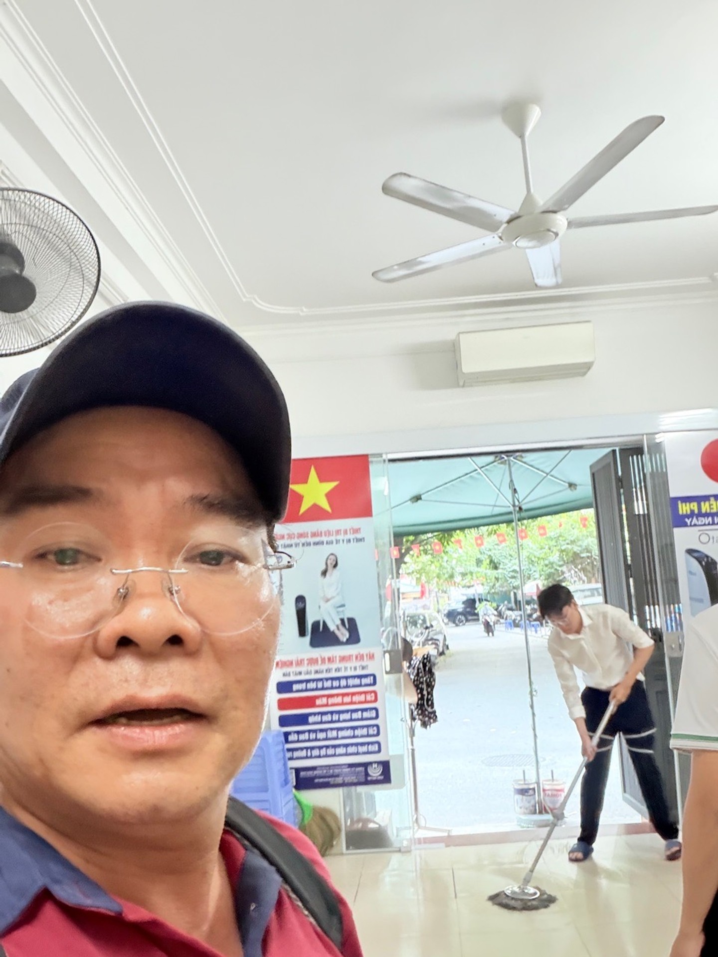 Bán nhà Minh Khai - diện tích 30m2 4 tầng - Lô góc, ô tô đỗ vào - giá 16,3 tỷ