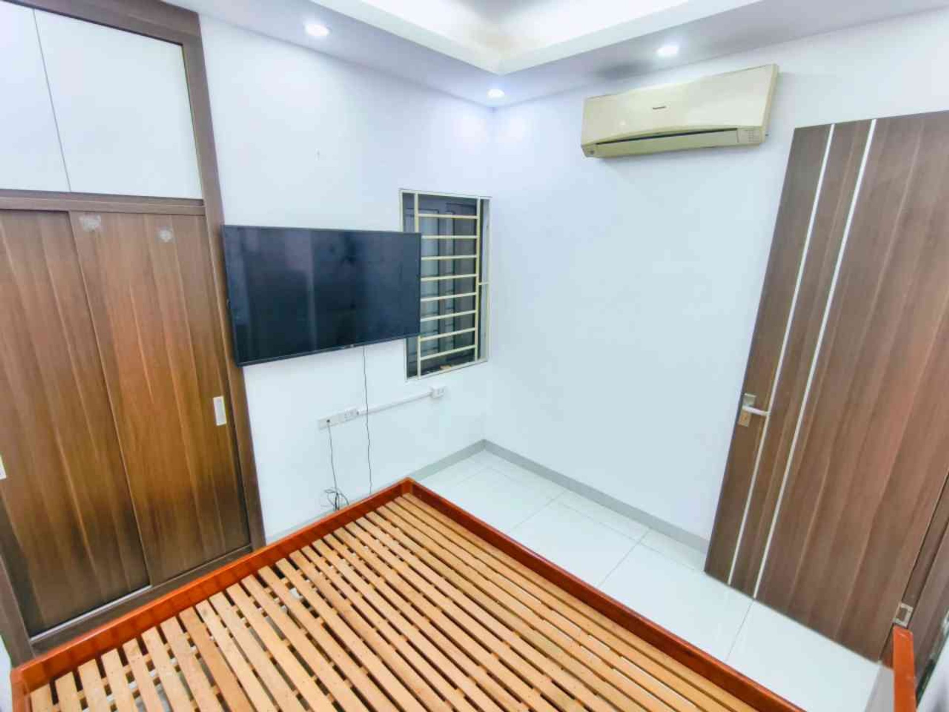 Bán nhà Khâm Thiên - diện tích 35m2 1 tầng - Thang máy - giá 1,8 tỷ