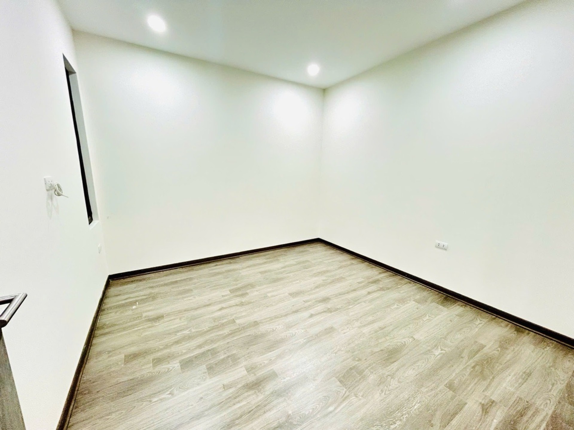 Bán nhà Nguyễn Chính - diện tích 50m2 6 tầng - Thang máy - giá 13,8 tỷ