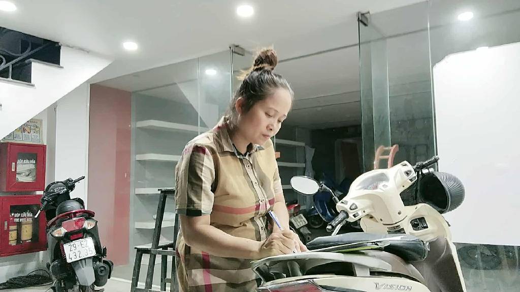 Bán nhà Giảng Võ - diện tích 159m2 9 tầng - Ô tô đỗ chạy thoải mái - giá 98 tỷ