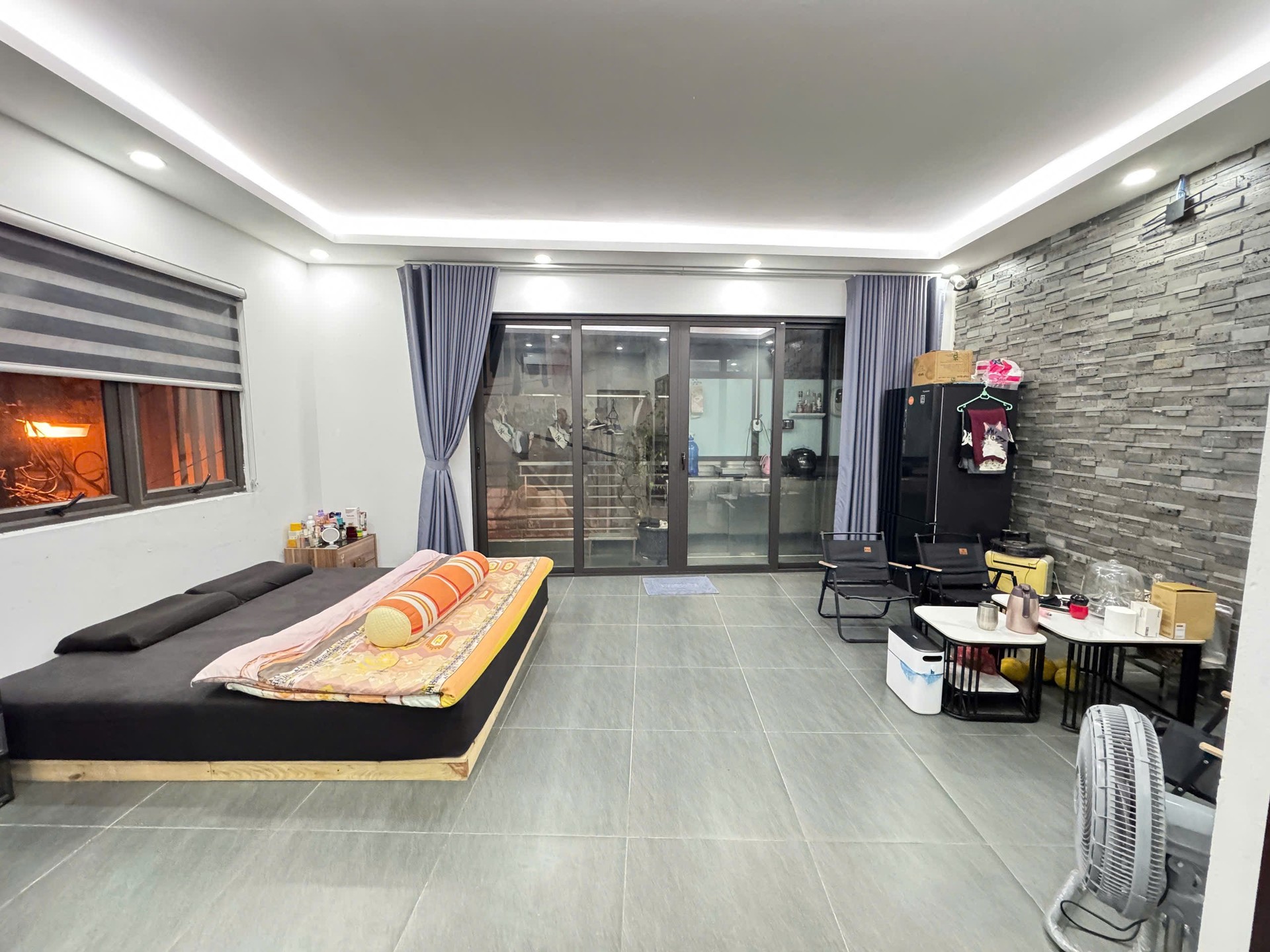 Bán nhà Tô Hoàng - diện tích 48m2 6 tầng - Lô góc 2 mặt tiền - giá 17,5 tỷ