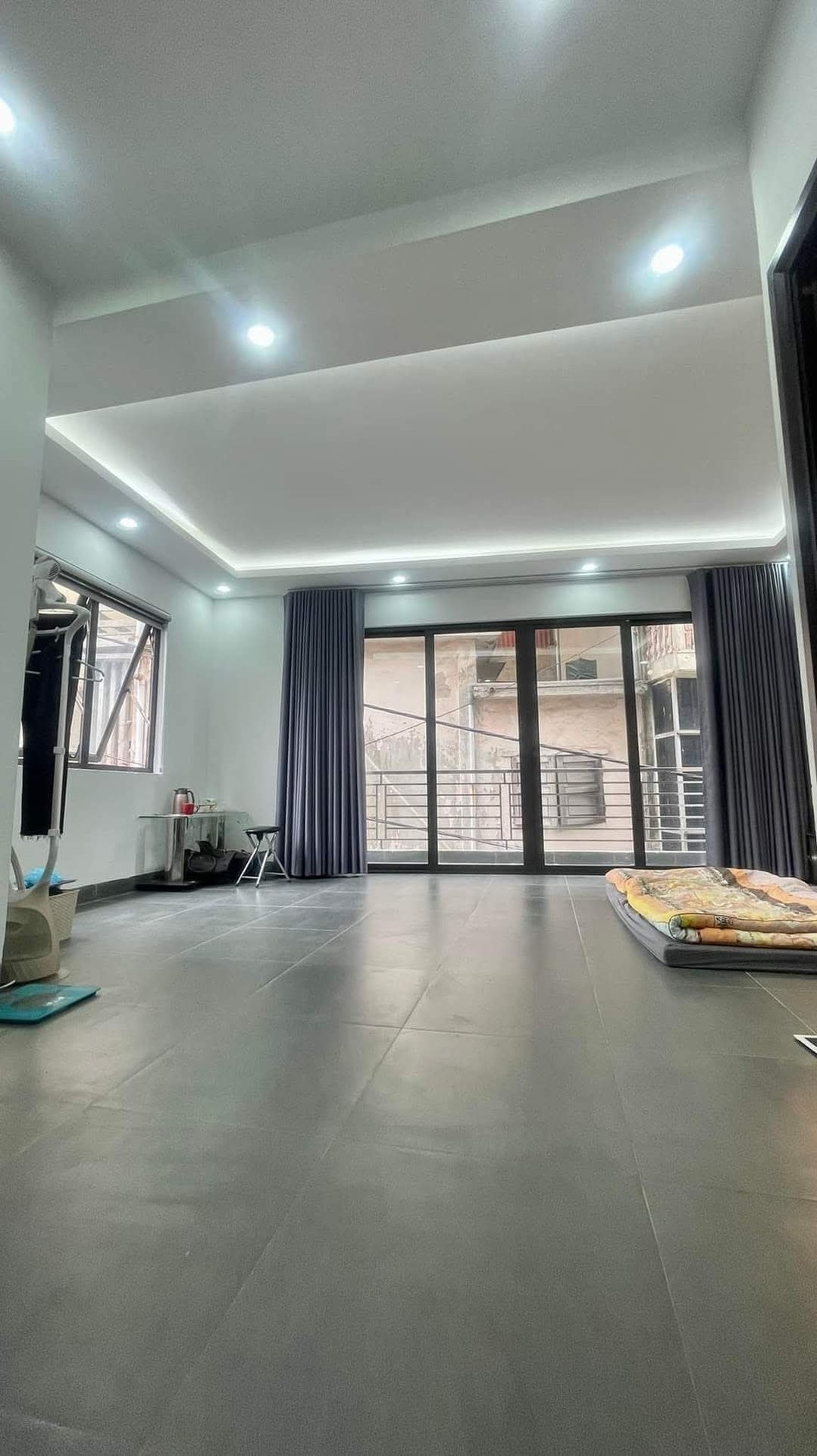 Bán nhà Tô Hoàng - diện tích 48m2 6 tầng - Lô góc 2 mặt tiền - giá 17,5 tỷ