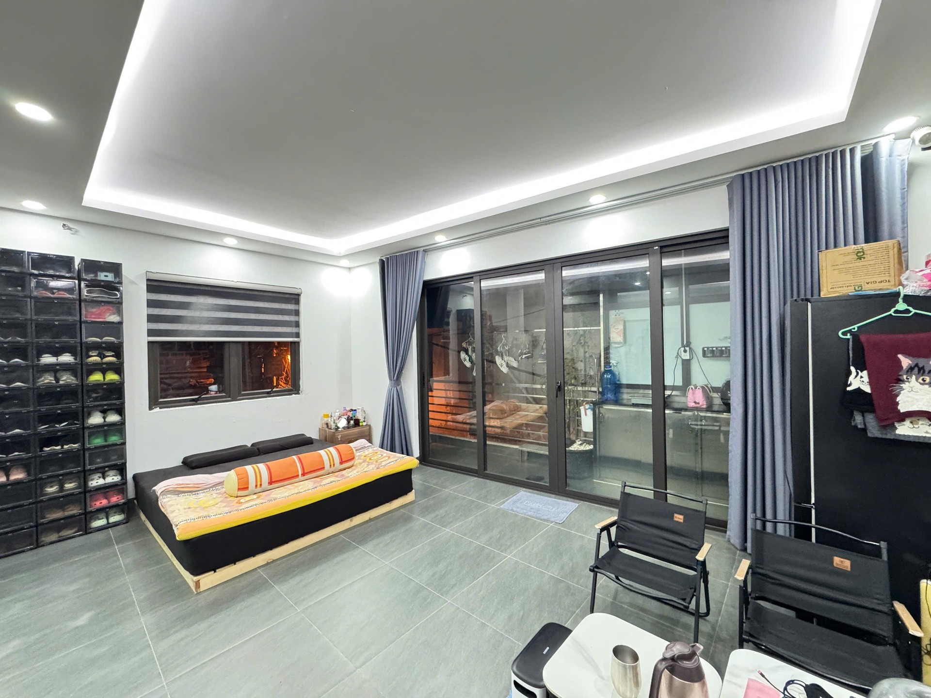 Bán nhà Tô Hoàng - diện tích 48m2 6 tầng - Lô góc 2 mặt tiền - giá 17,5 tỷ